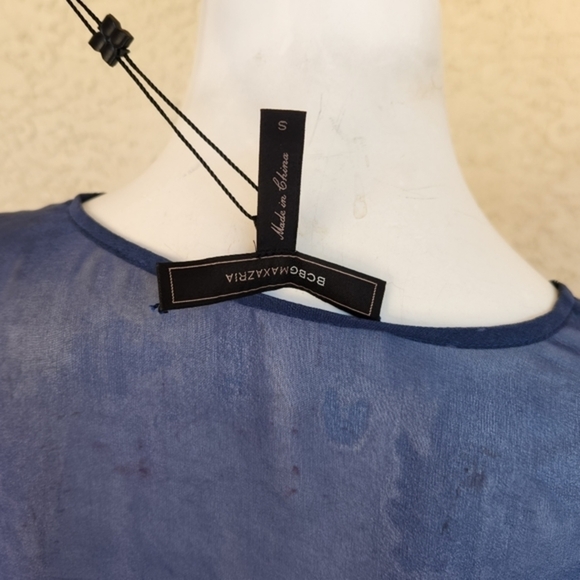 BCBGMAXAZRIA Kasia Handkerchief-sleeve Silk Chiffon Wrap Top Stormy Blue Combo - Picture 5 of 6